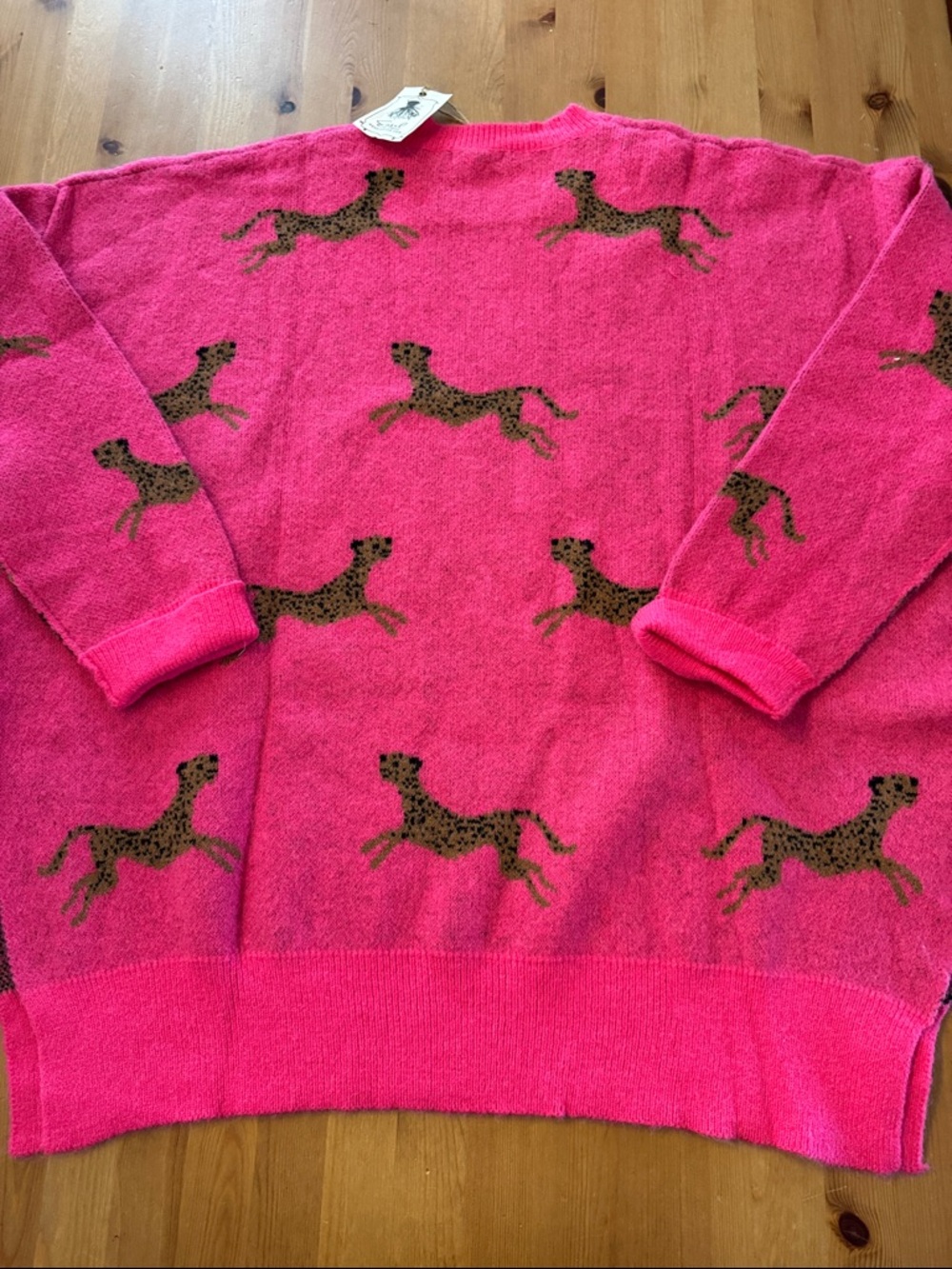 NWT! Easel Gorgeous Pink Sweater with Running Cheetah Motif Plus 1X, 3X - Picture 9 of 12